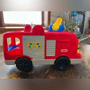 Mattel | Fisher-Price Little People Helping Others Firetruck.